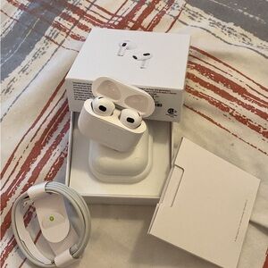 AirPods generation 4 ANC